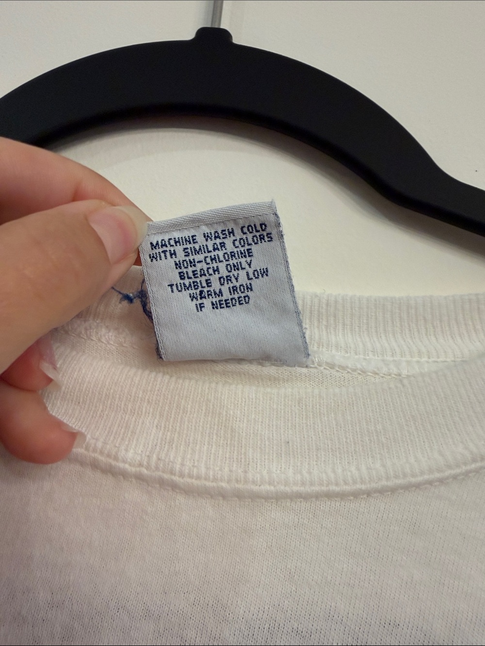 Old Navy White Tee with American Flag Graphic - Picture 3 of 11